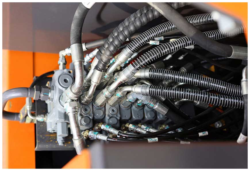 Central swing motor