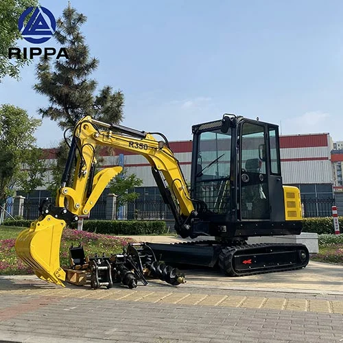 HOW MINI EXCAVATORS HELP FARMERS AND LANDSCAPERS INCREASE PRODUCTIVITY